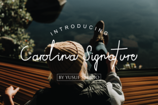 Carolina Signature: Elegant Handwritten Style